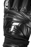 Reusch Attrakt Resist Junior 5672615 7700 black 3